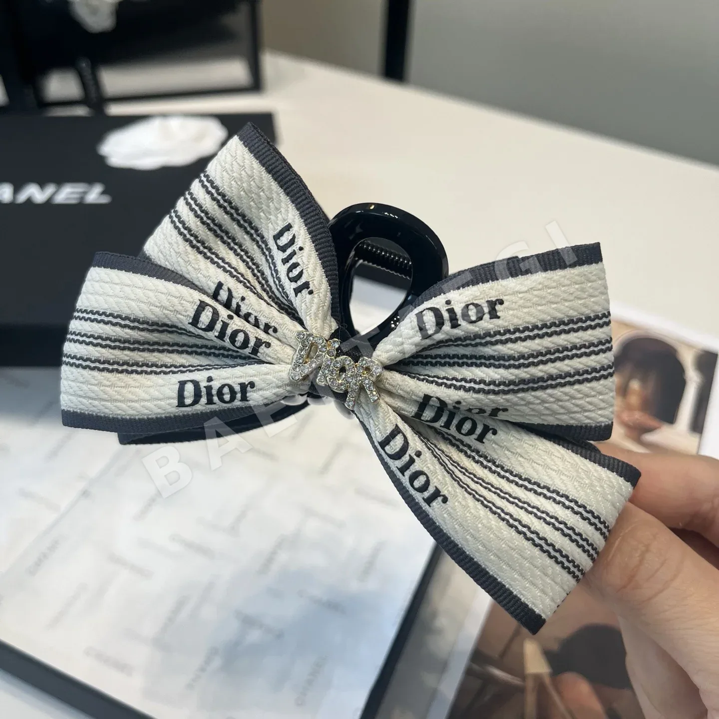디올 CD 헤어 클립 상세 이미지 5