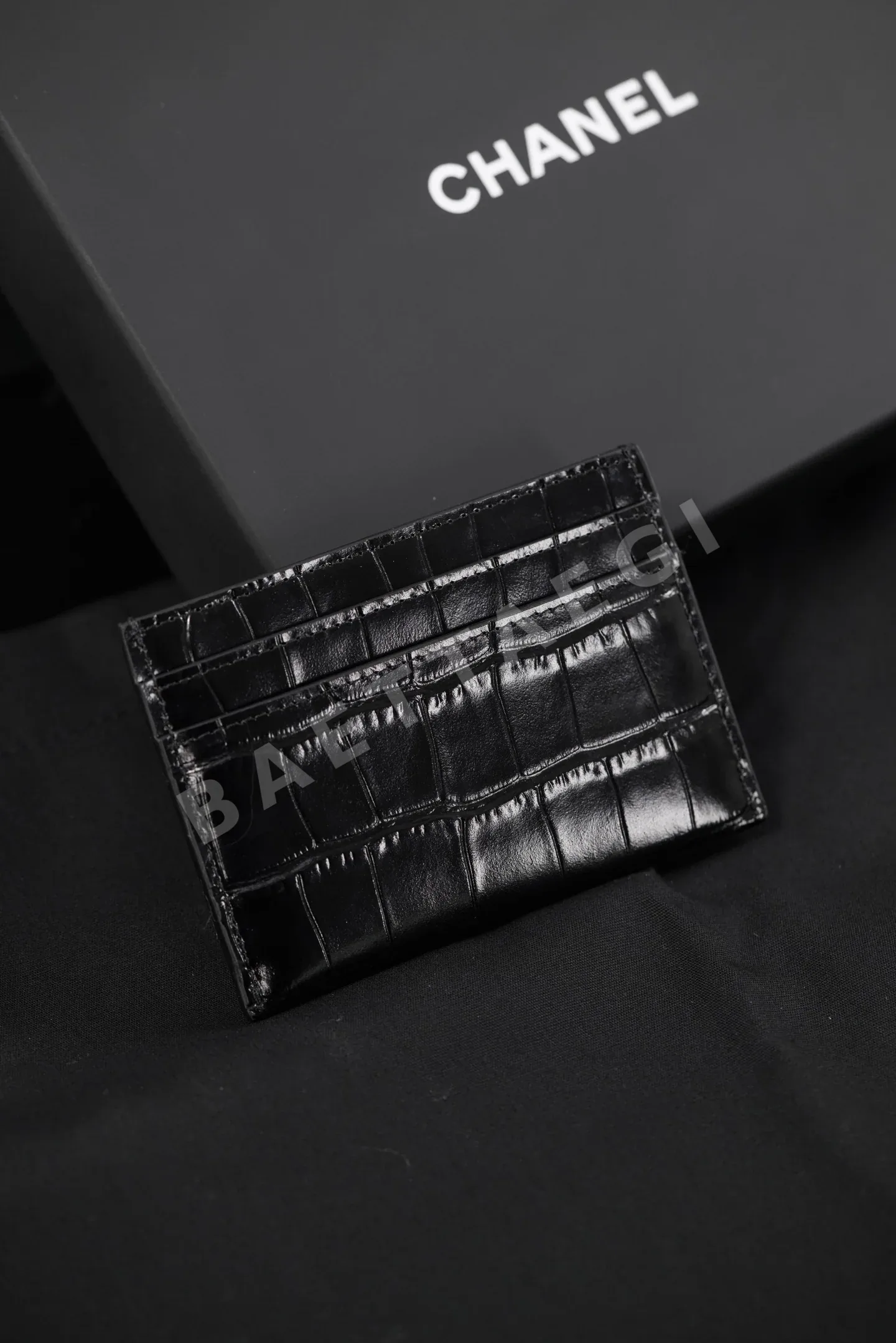 샤넬 클래식 크로커다일 패턴 카드홀더 지갑 상세 이미지 7