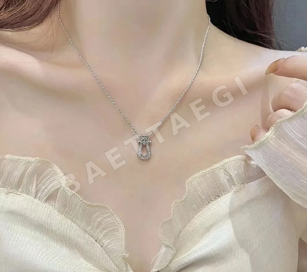 프레드 말굽 다이아몬드 목걸이 상세 이미지 8