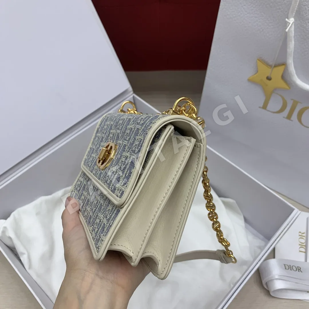 디올 미스 카로 미니 체인 숄더백 상세 이미지 4