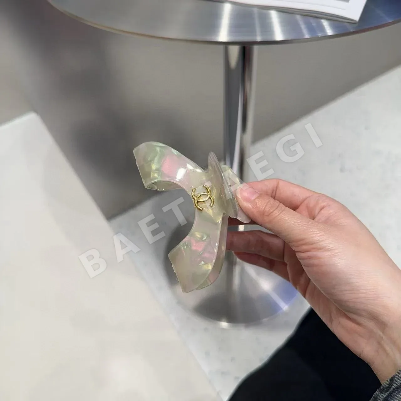 샤넬 클러치 헤어 클립 악세사리 상세 이미지 6