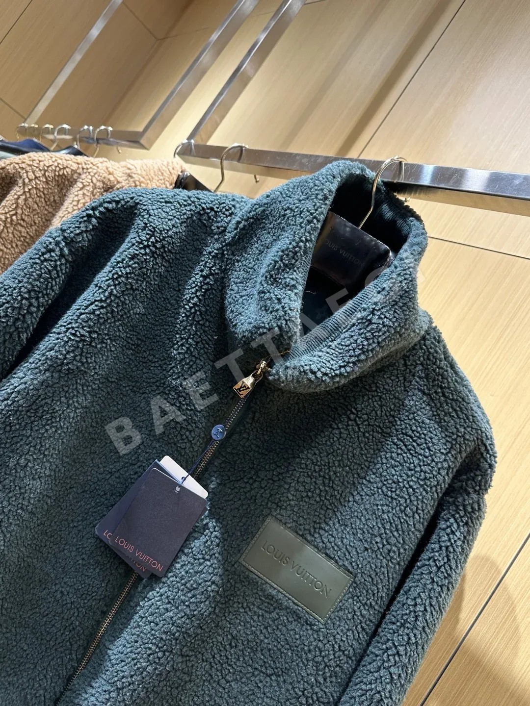 루이비통 램울 스탠드카라 집업 자켓 상세 이미지 15