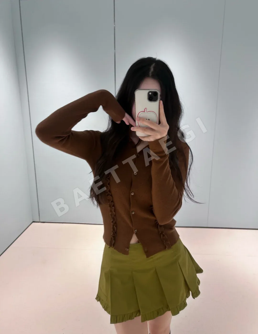 미우미우 프릴 트림 실크 캐시미어 가디건 상세 이미지 2
