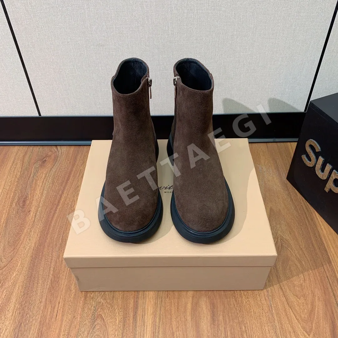 지안비토 첼시 앵클 부츠 75152