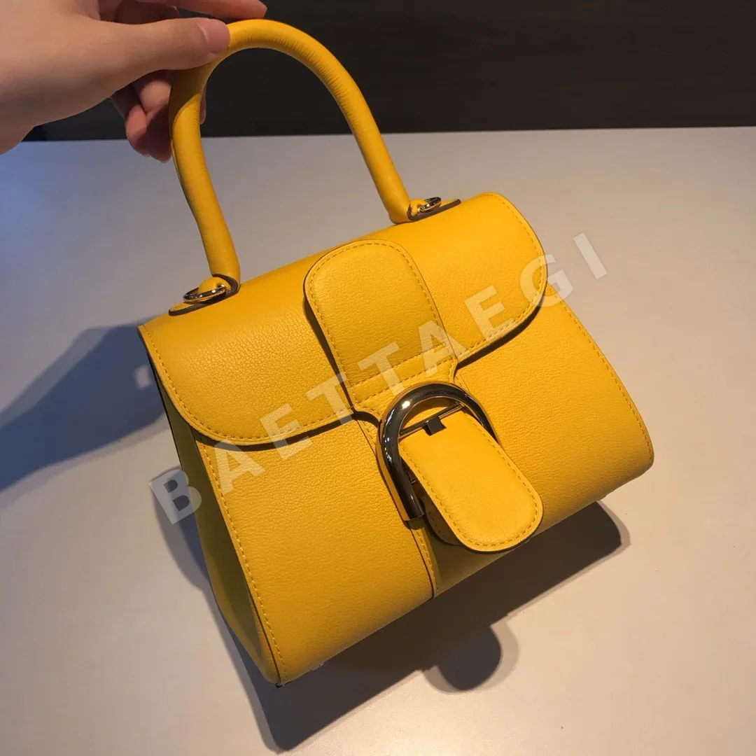 델보 브릴리언트 토고 가죽 숄더백 20 cm 상세 이미지 6