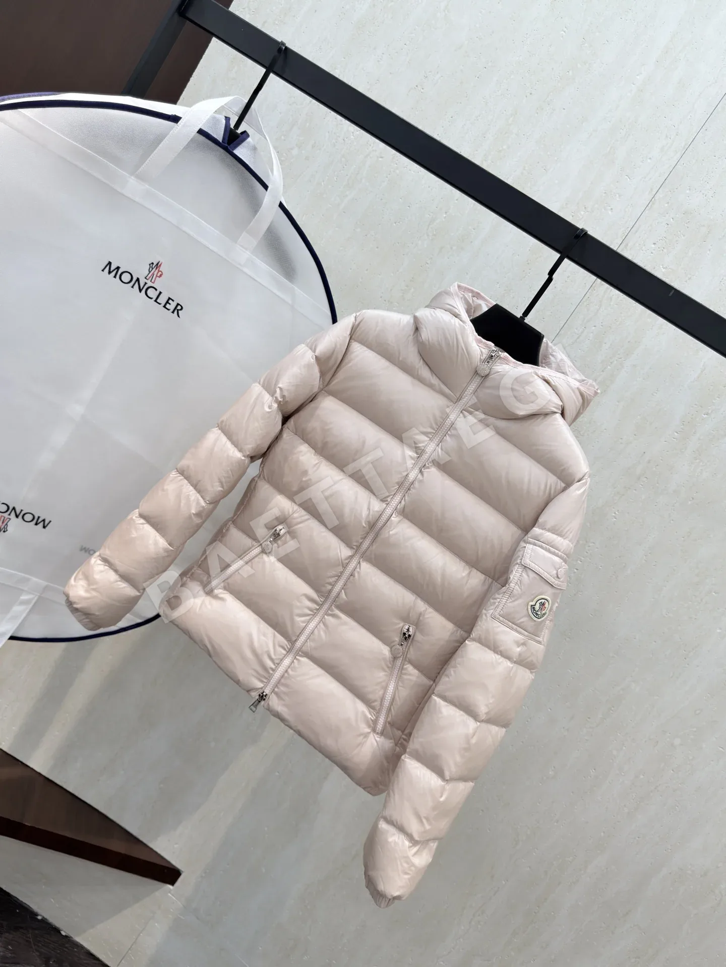 몽클레르 글레스 쇼트 다운 재킷 상세 이미지 2