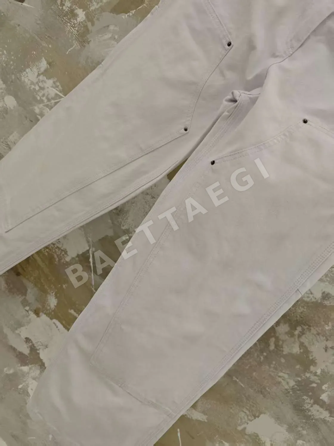 프라다 화이트 로깅 비즈 캔버스 남성 바지 상세 이미지 4