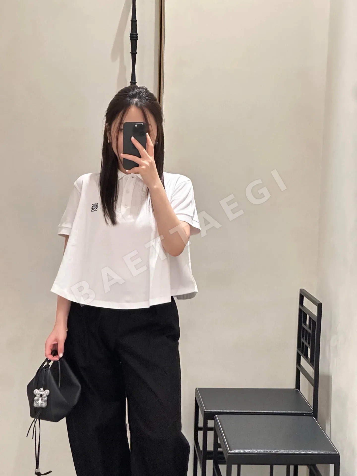 로에베 레터 자수 카라 반팔 티셔츠 상세 이미지 6