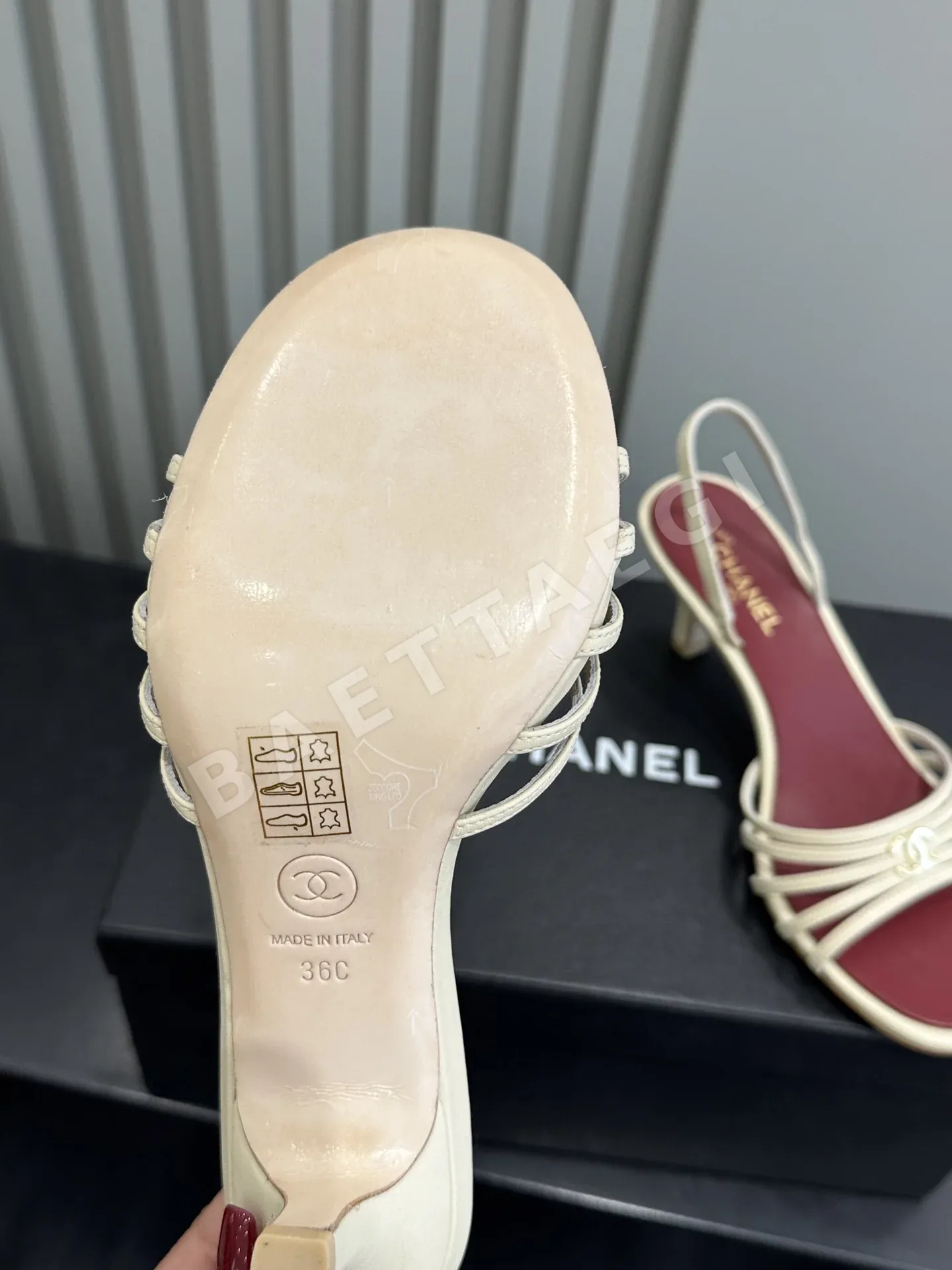 샤넬 C 스트랩 로만 힐 상세 이미지 9