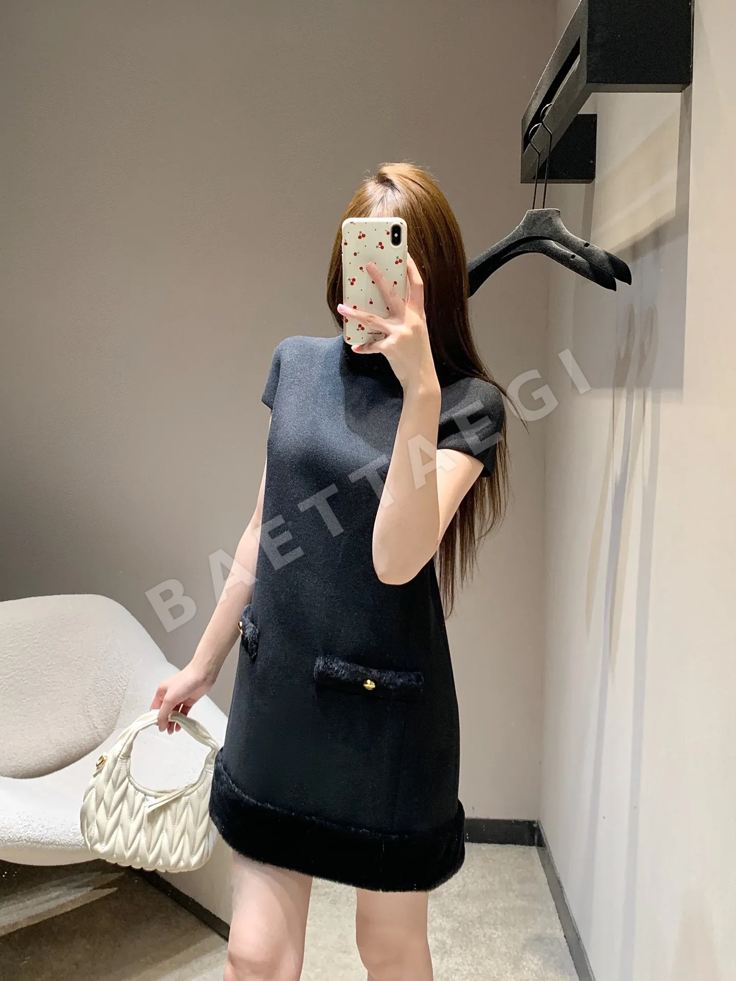 프라다 플러시 패치워크 반팔 원피스 상세 이미지 9