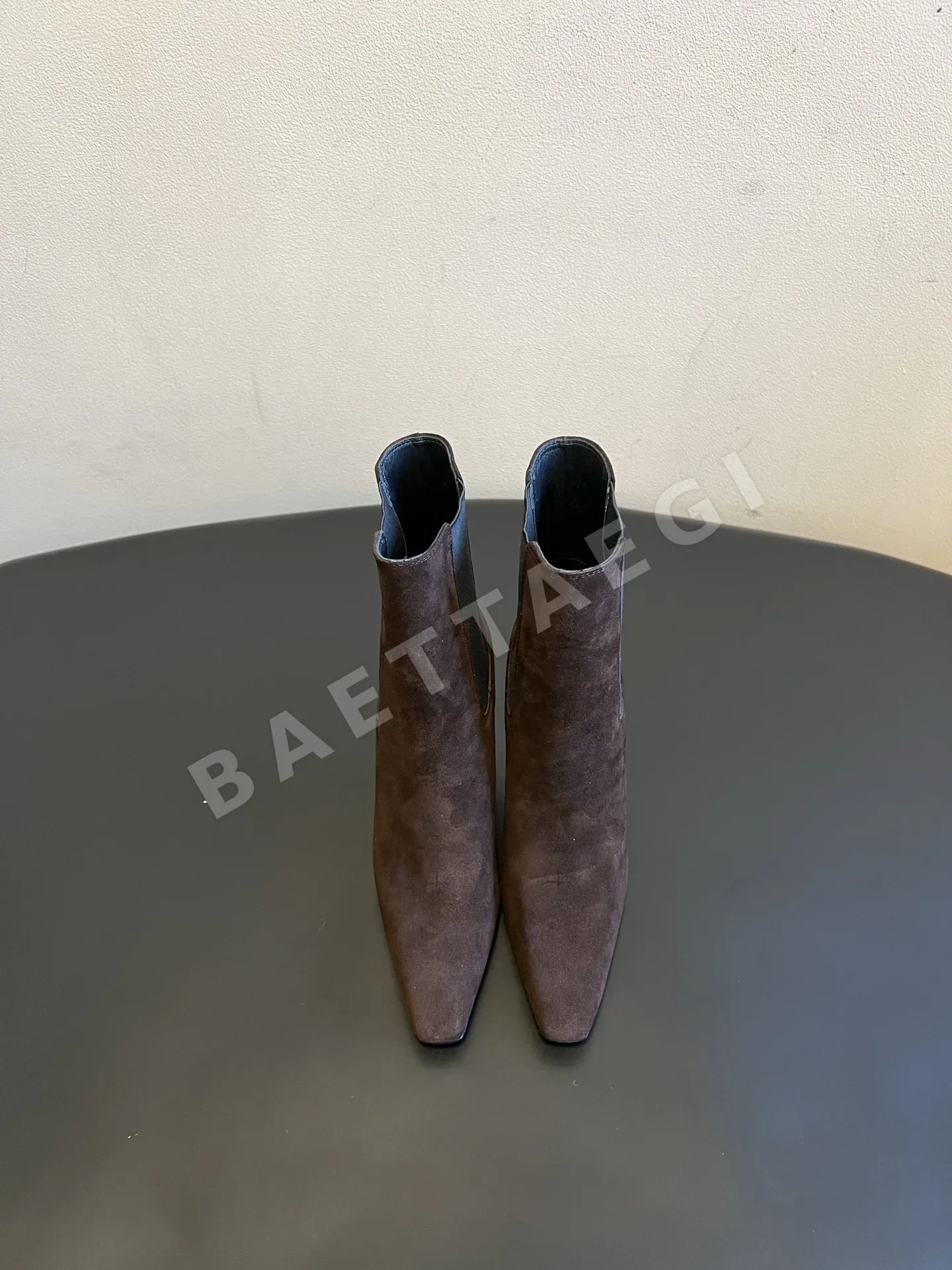 생로랑 와이엇 부츠 카프스킨 스퀘어토 207439