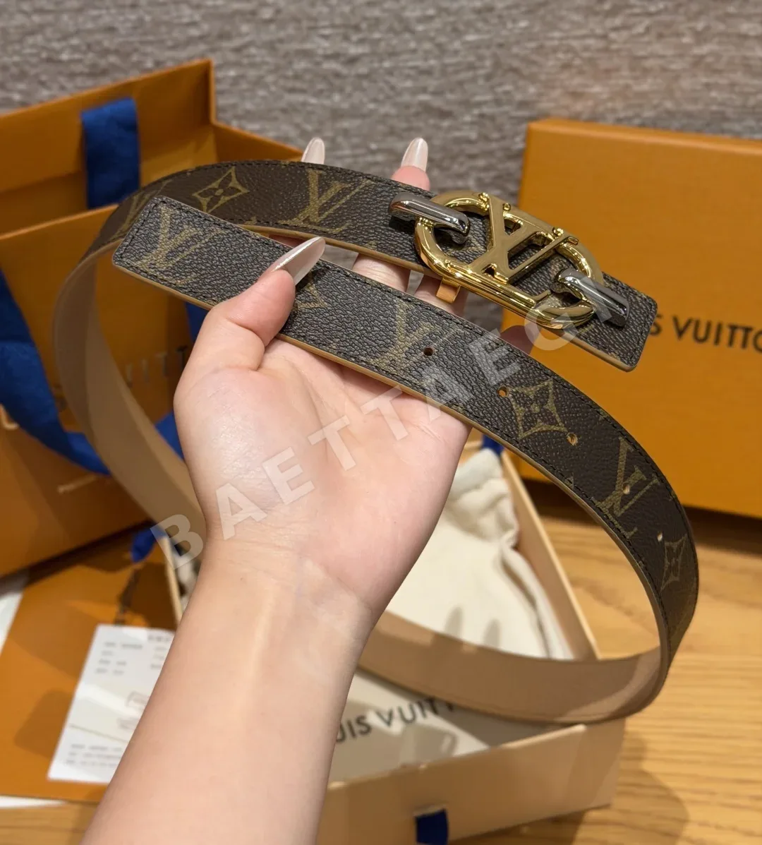 루이비통 이니셜 30mm 리버시블 벨트 상세 이미지 5