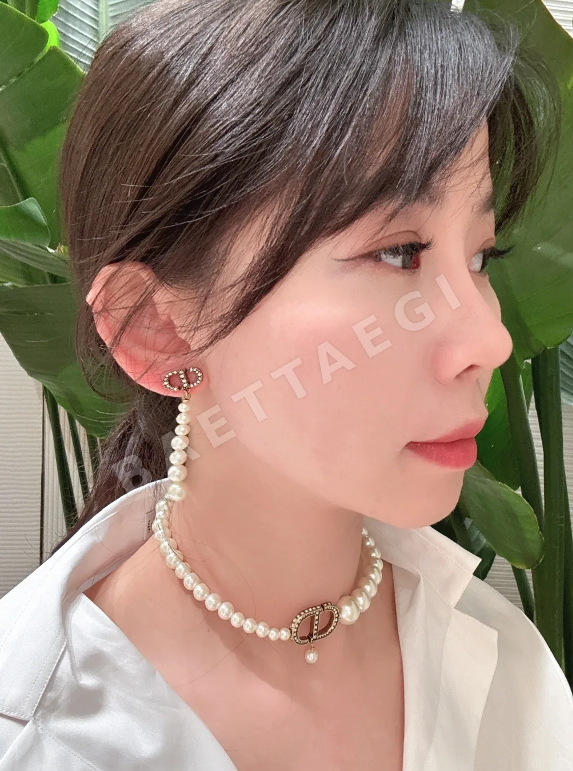 디올 앤티크 브론즈 골드 진주 스터드 귀걸이 상세 이미지 2