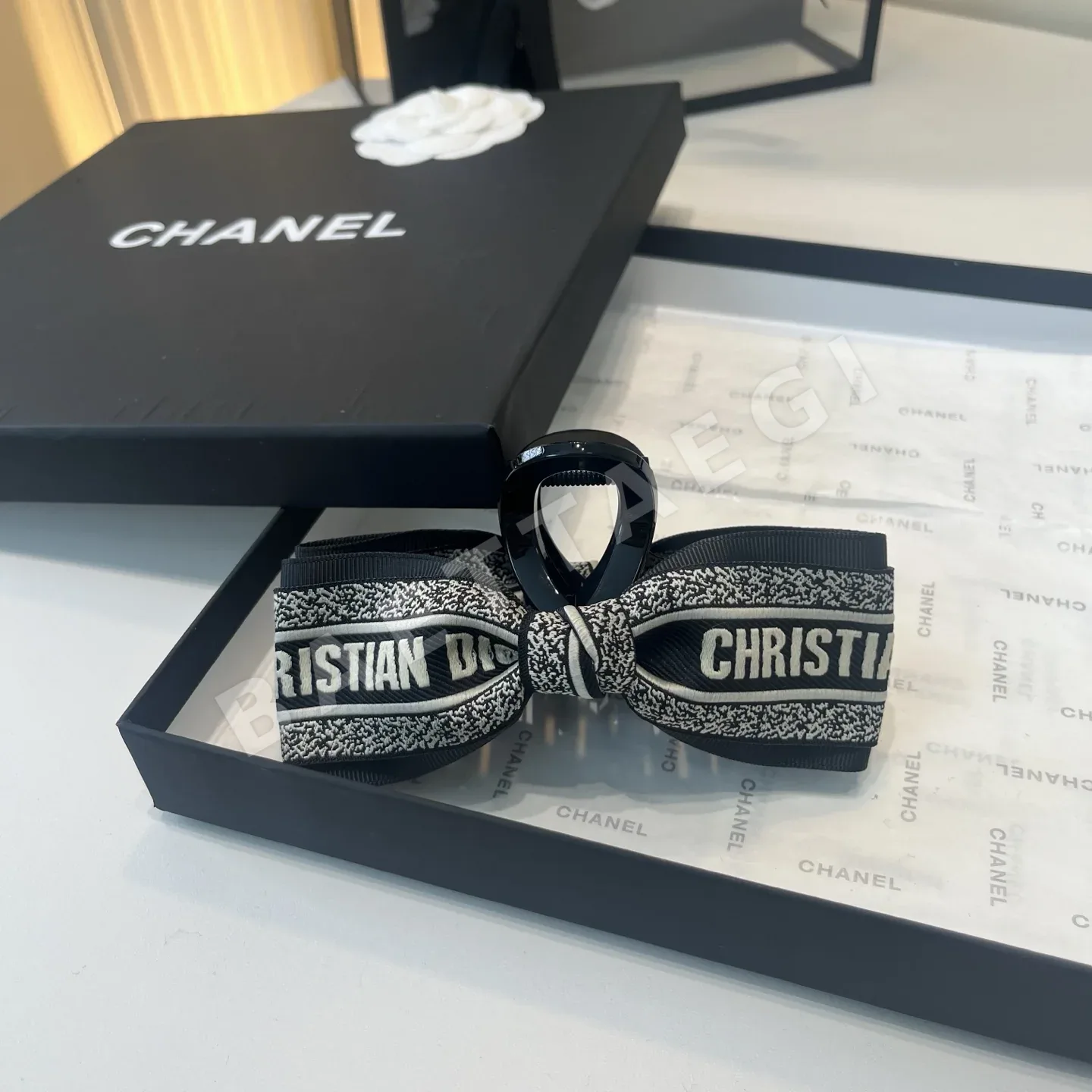 디올 CD 클립 헤어악세사리 상세 이미지 6
