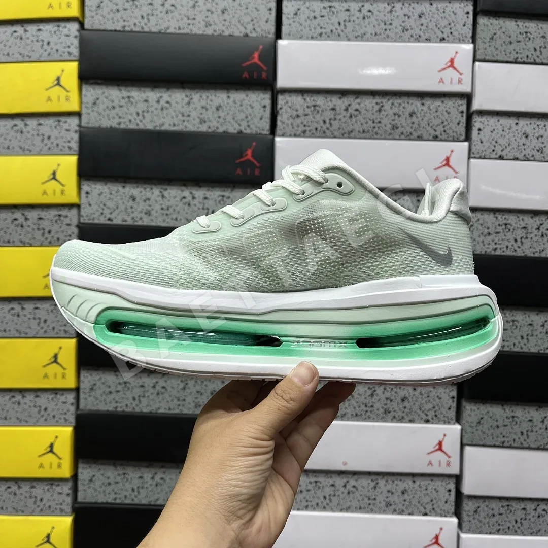 나이키 [5A] 보메로 프리미엄 HM5973-300 201650 Nike Vomero Premium Barely Green 상세 이미지 8