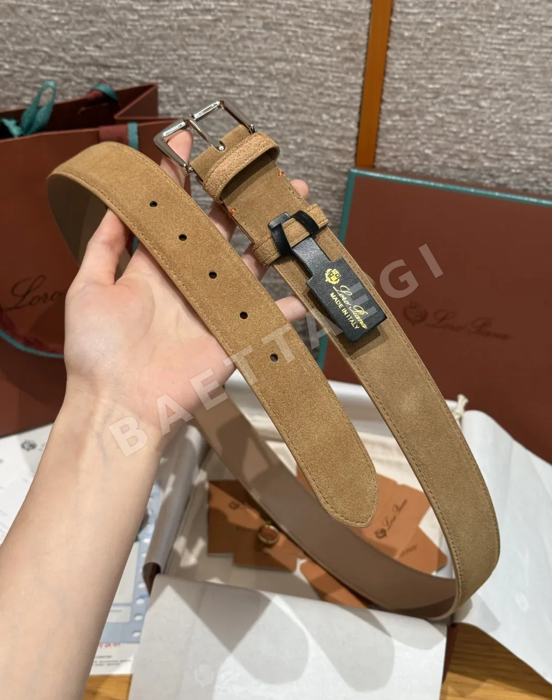 로로피아나 알사벨 송아지가죽 스웨이드 남성 벨트 상세 이미지 8