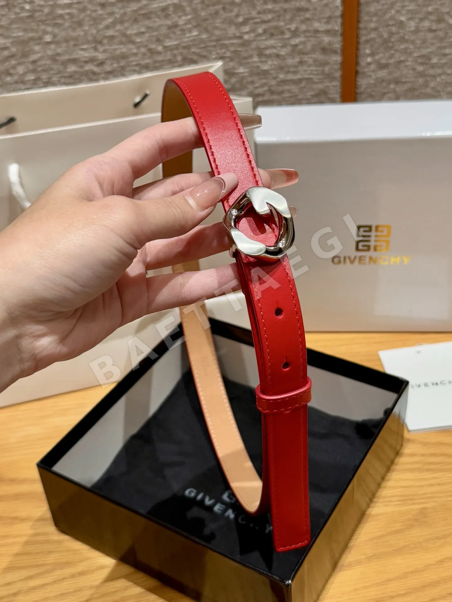 지방시 G체인 실버 버클 소가죽 벨트 상세 이미지 4