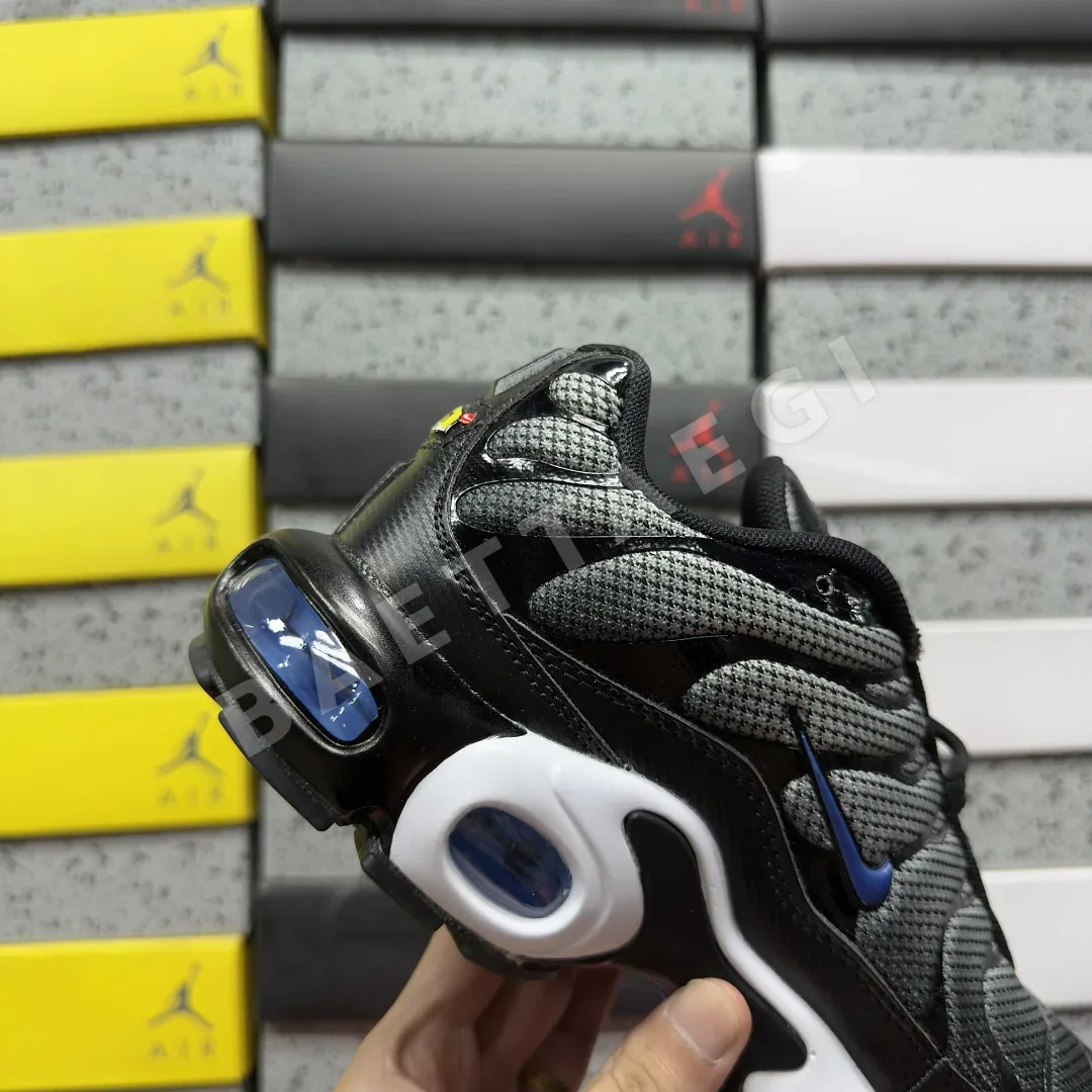 나이키 [BD] 에어 맥스 플러스 HM0709-100 201843 Nike Air Max Plus White Black Racer Blue 상세 이미지 3