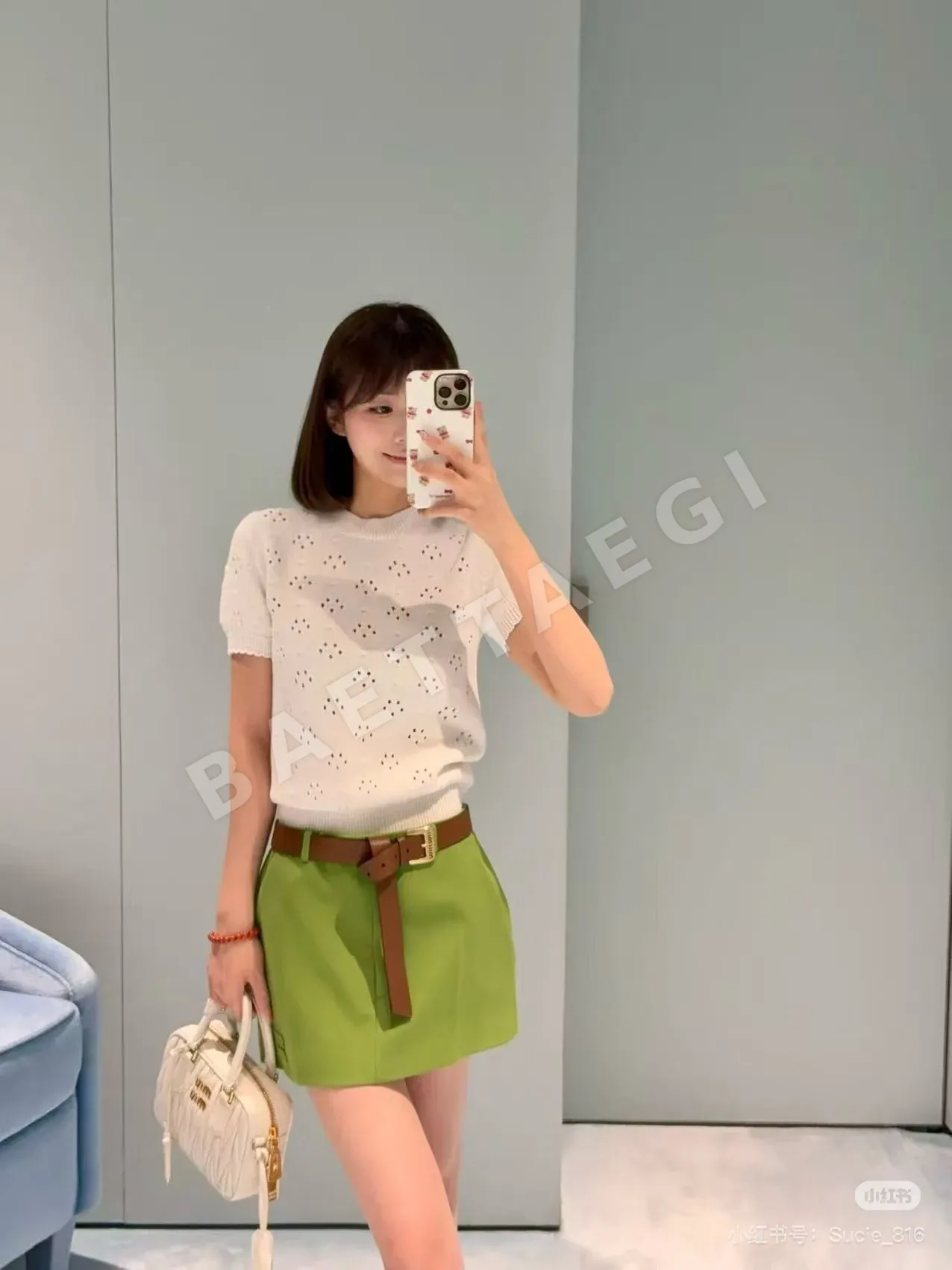 미우미우 여성 반팔 52375
