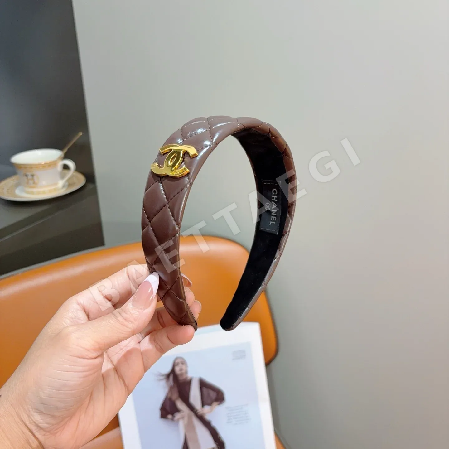 샤넬 가죽 레터 헤드 밴드 상세 이미지 2