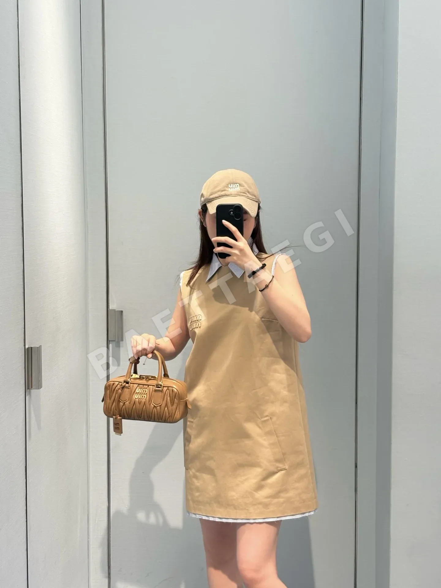 미우미우 자수 로고 스트라이프 반팔 셔츠 원피스 상세 이미지 6