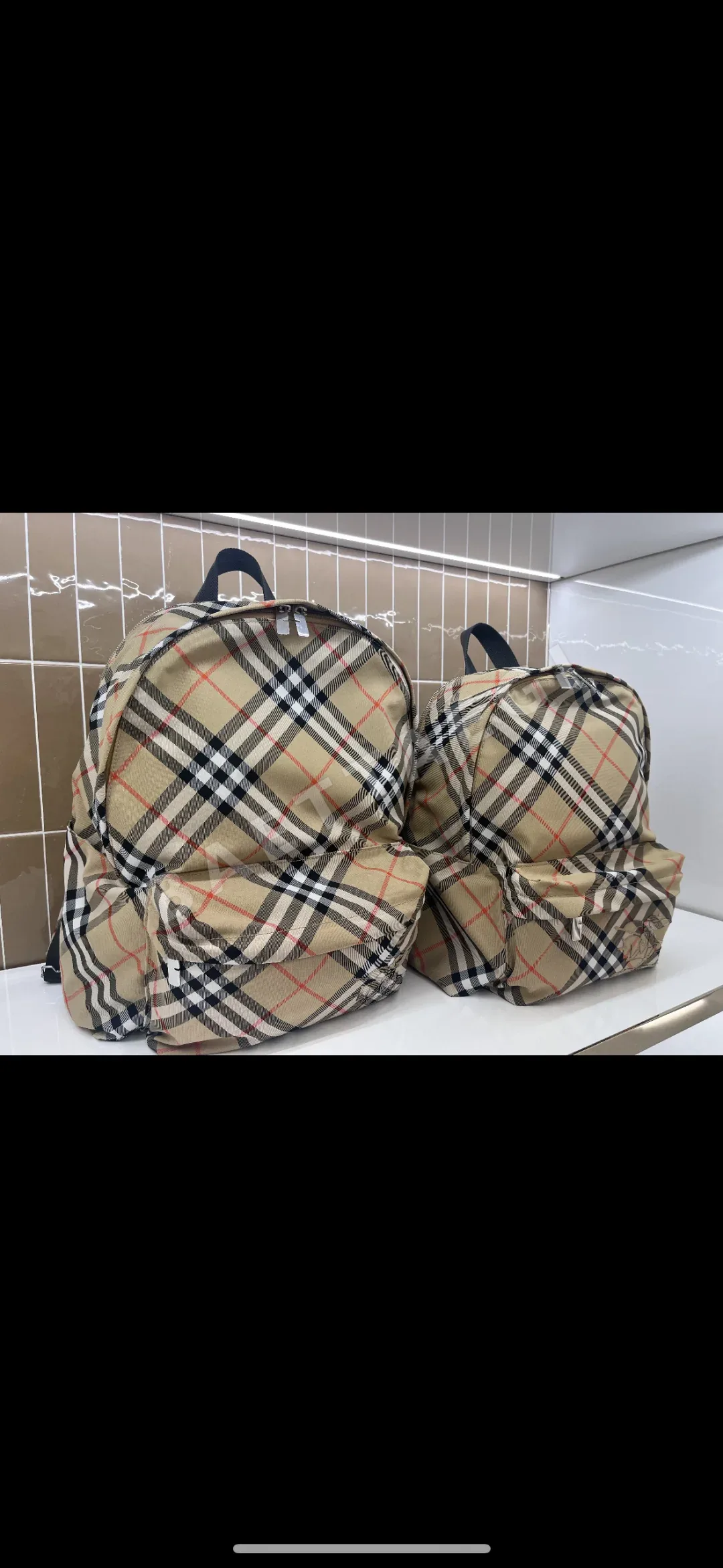 버버리 스몰 체크 패턴 포켓 가방 상세 이미지 2