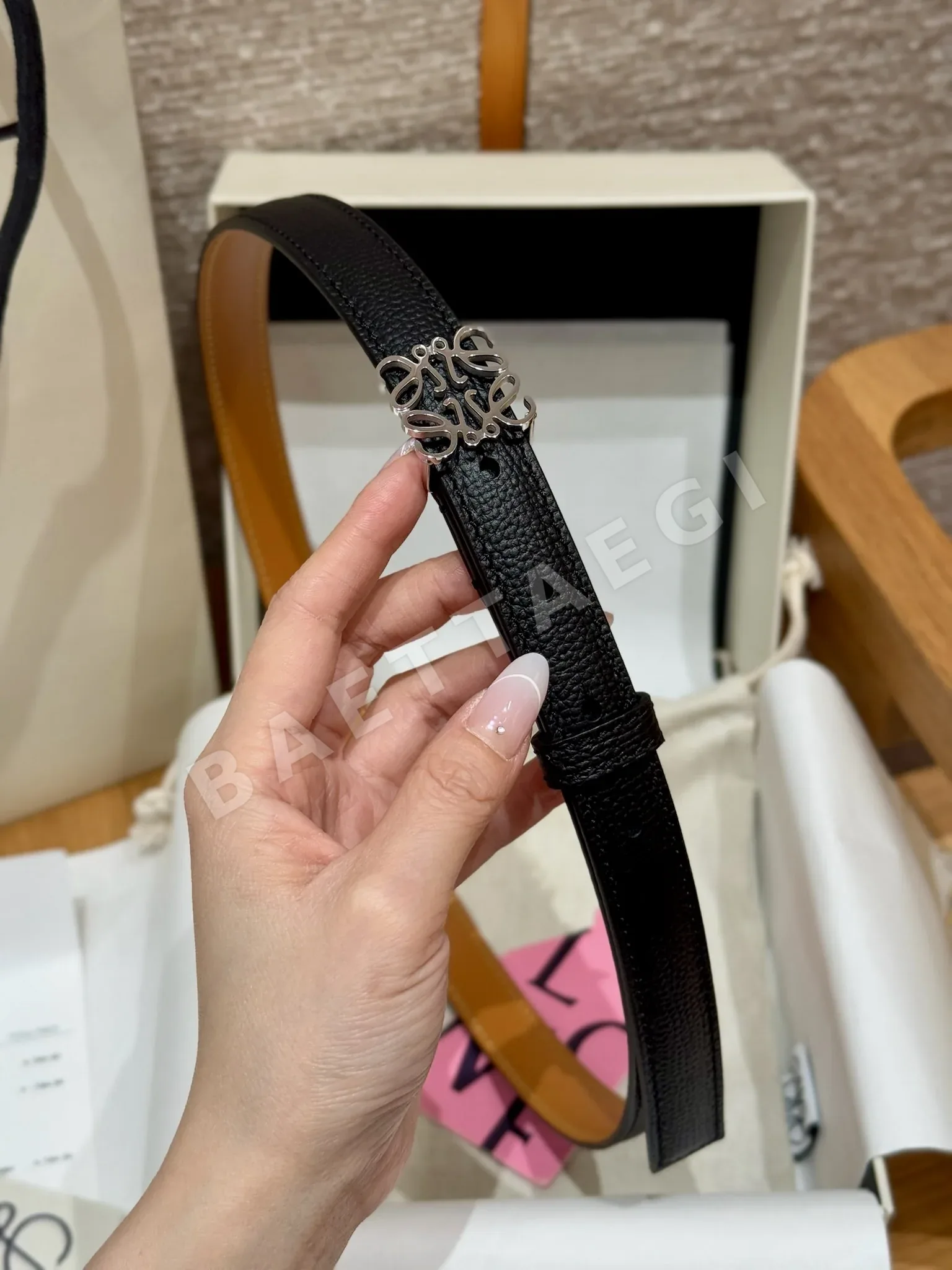 로에베 아나그램 버클 가죽 벨트 상세 이미지 3