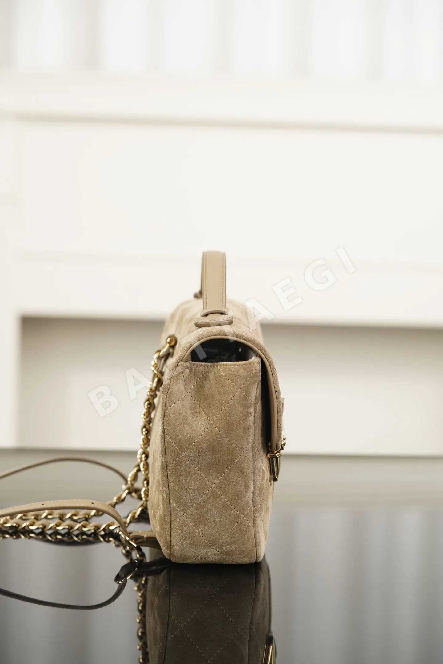 샤넬 26B 스웨이드 백팩 상세 이미지 6