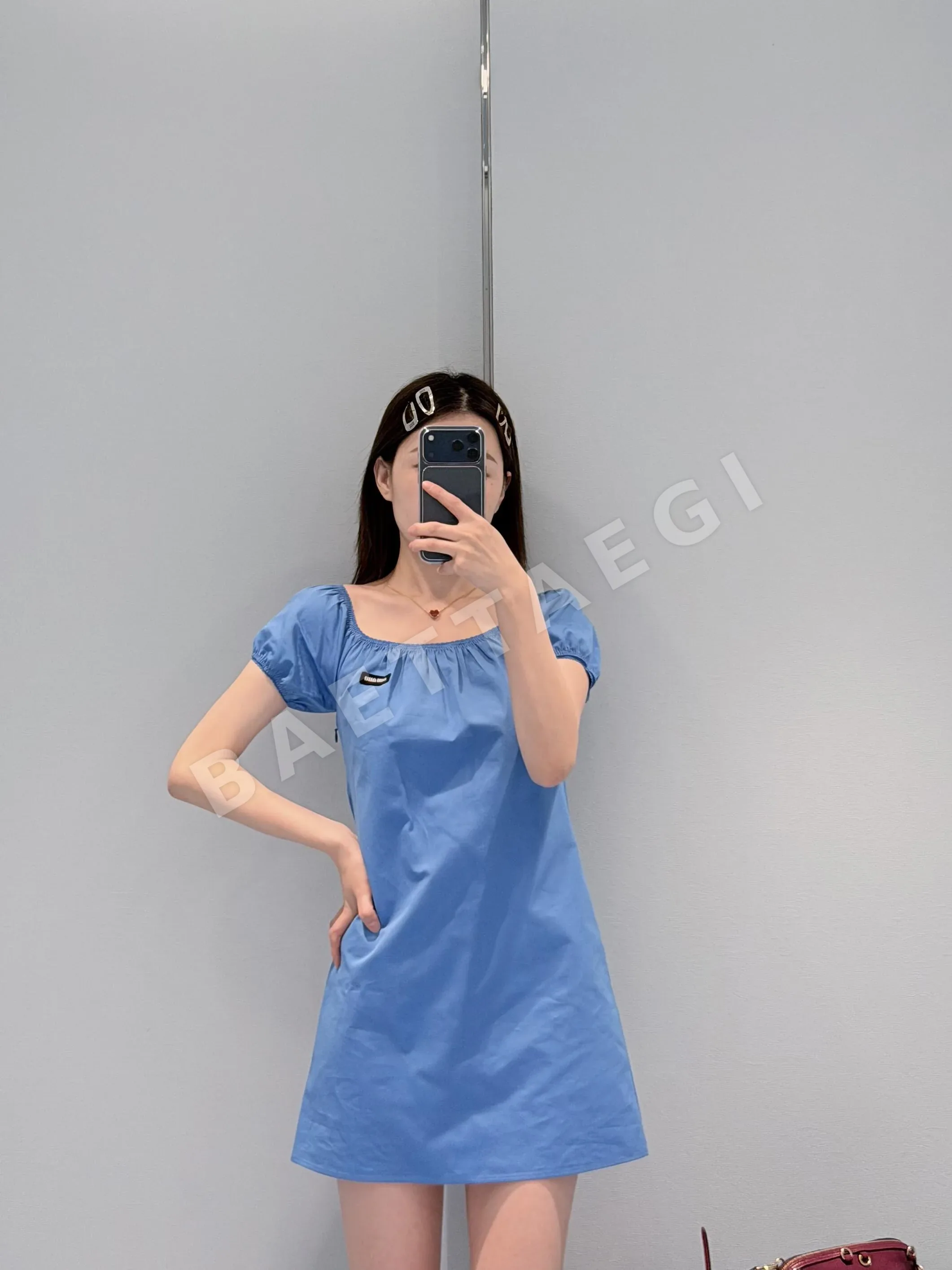 미우미우 스카이 블루 퍼프 슬리브 원피스 상세 이미지 4