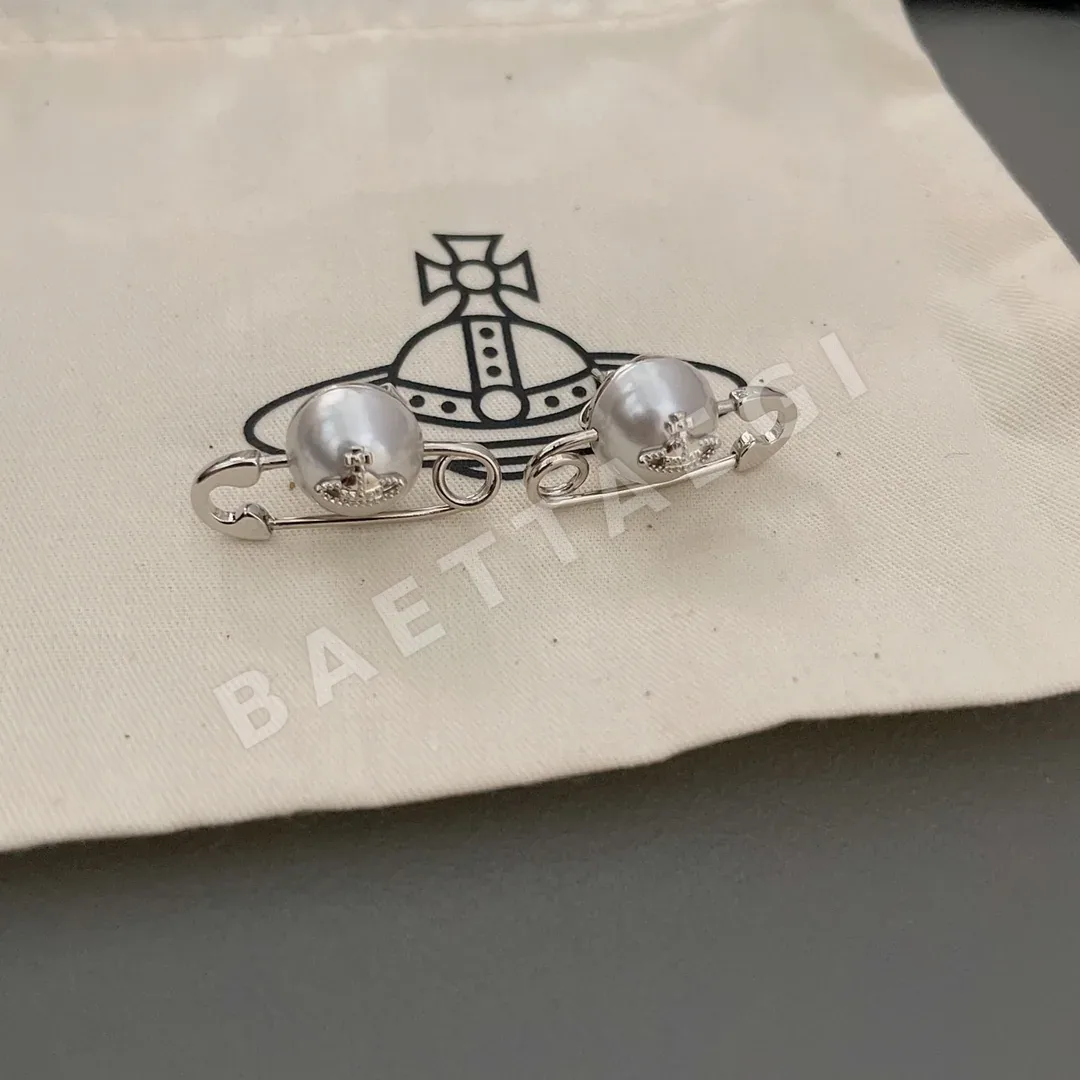 비비안웨스트우드 토성 디자인 큐빅 귀걸이 65112