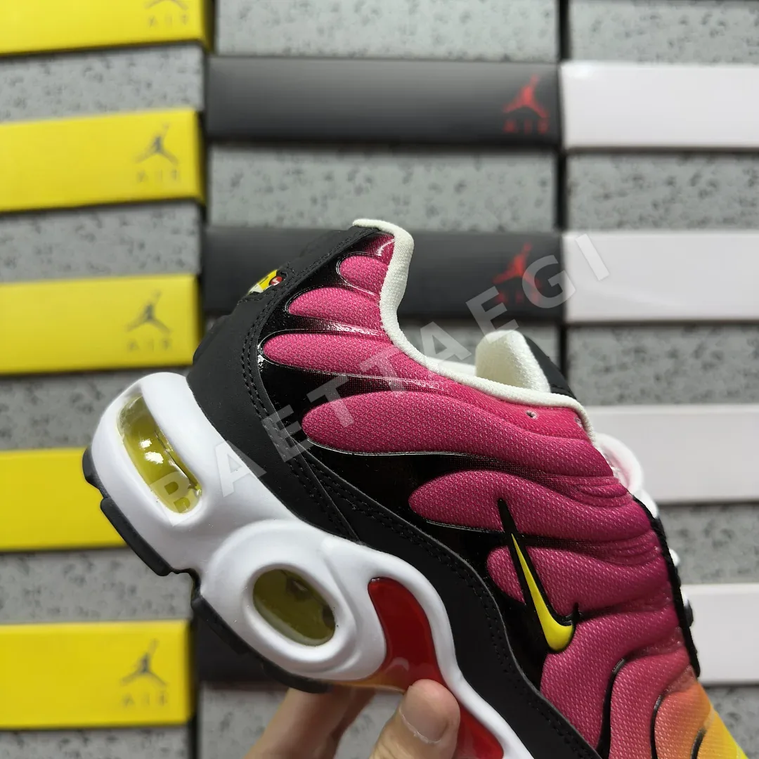 나이키 [BD] 에어 맥스 플러스 DZ3670-116 201851 Nike Air Max Plus 상세 이미지 3