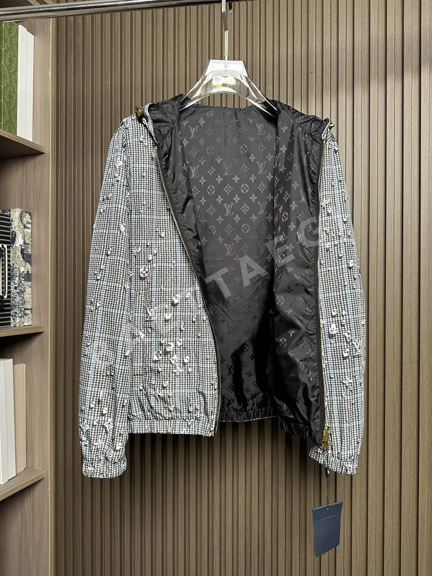 루이비통 컬렉션 후드 리버서블 재킷 19365 Louis Vuitton 상세 이미지 2