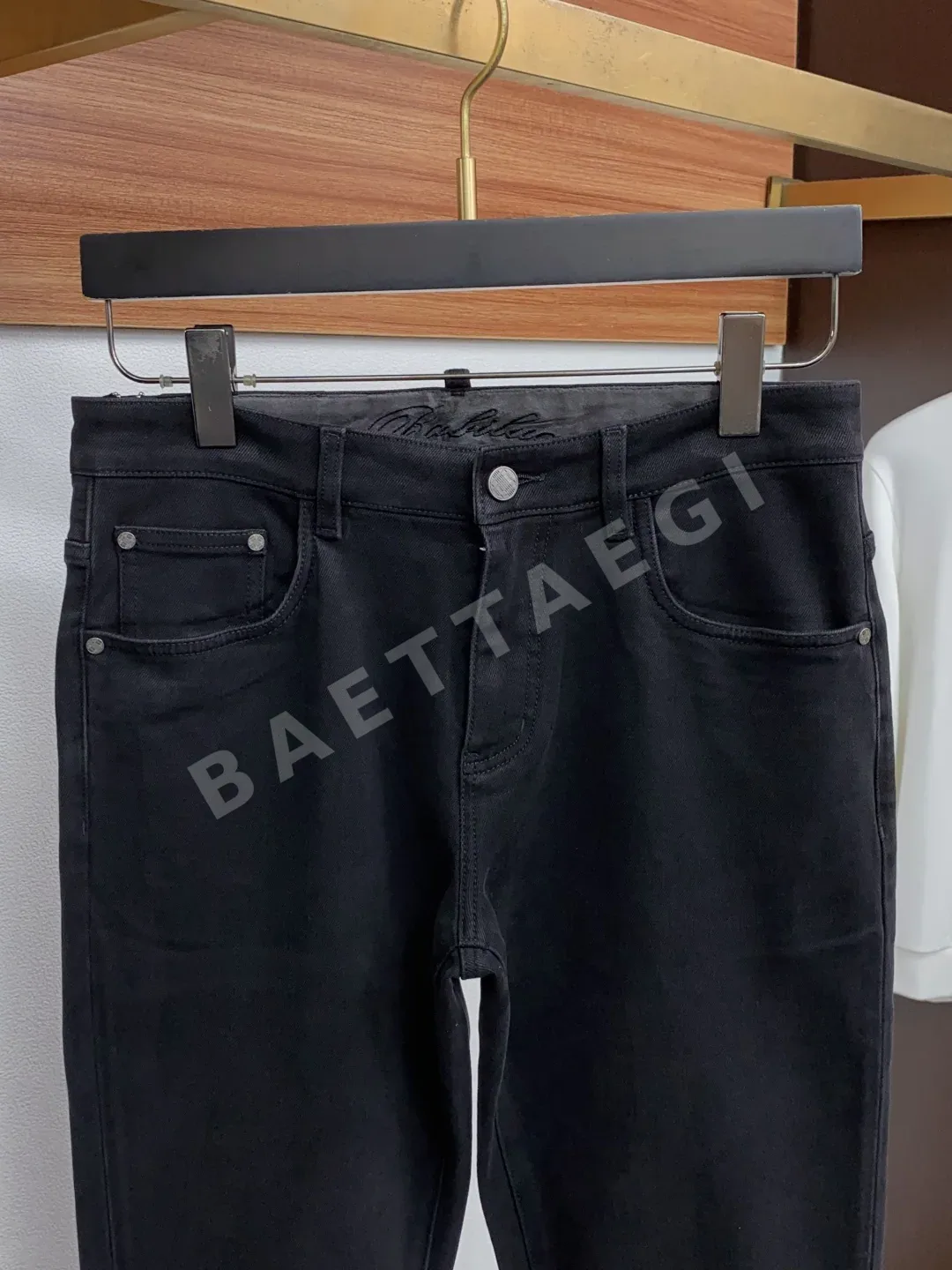 버버리 슬림핏 남성 청바지 상세 이미지 3