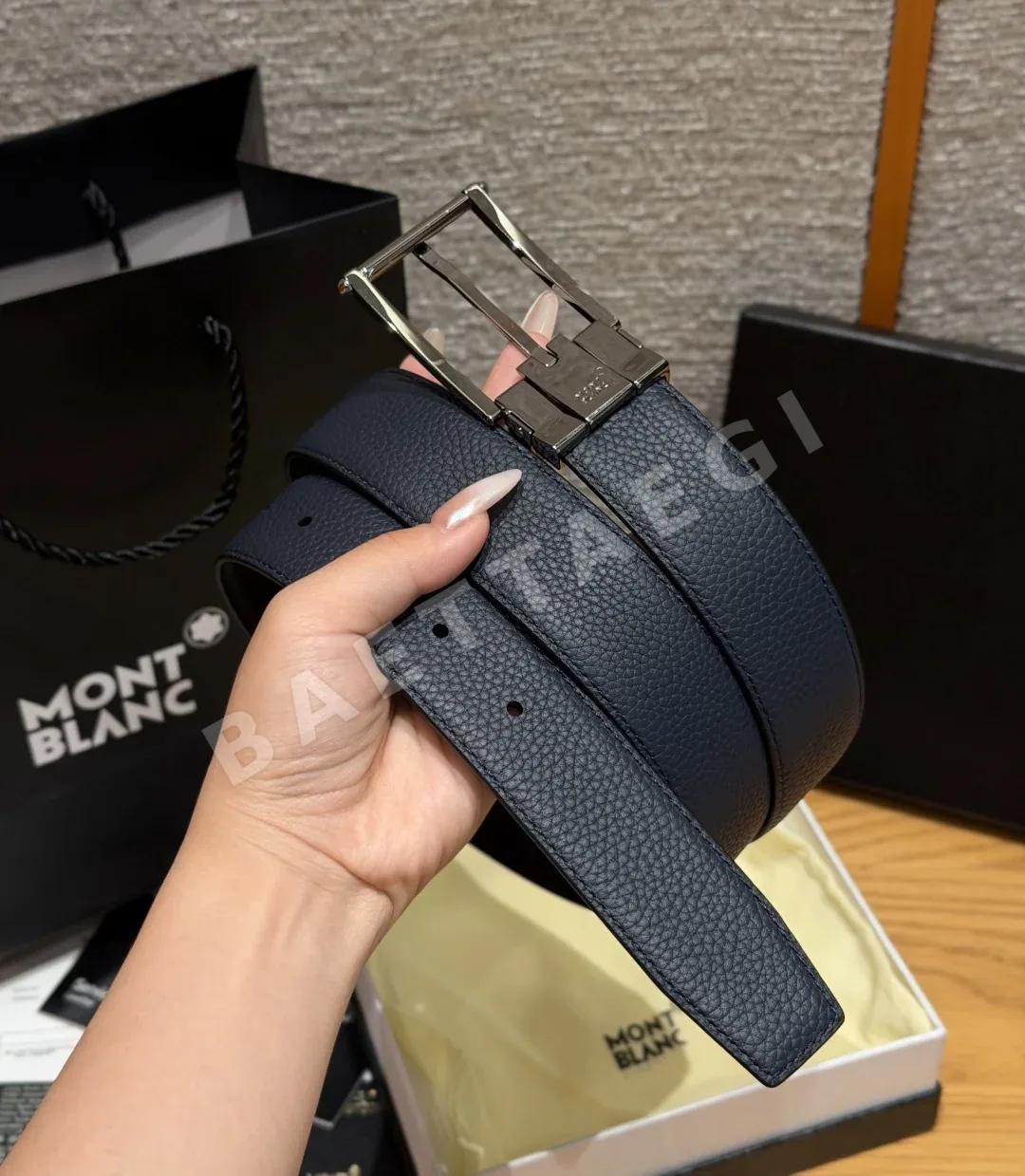 몽블랑 양면 자동 조절 남성 벨트 상세 이미지 3