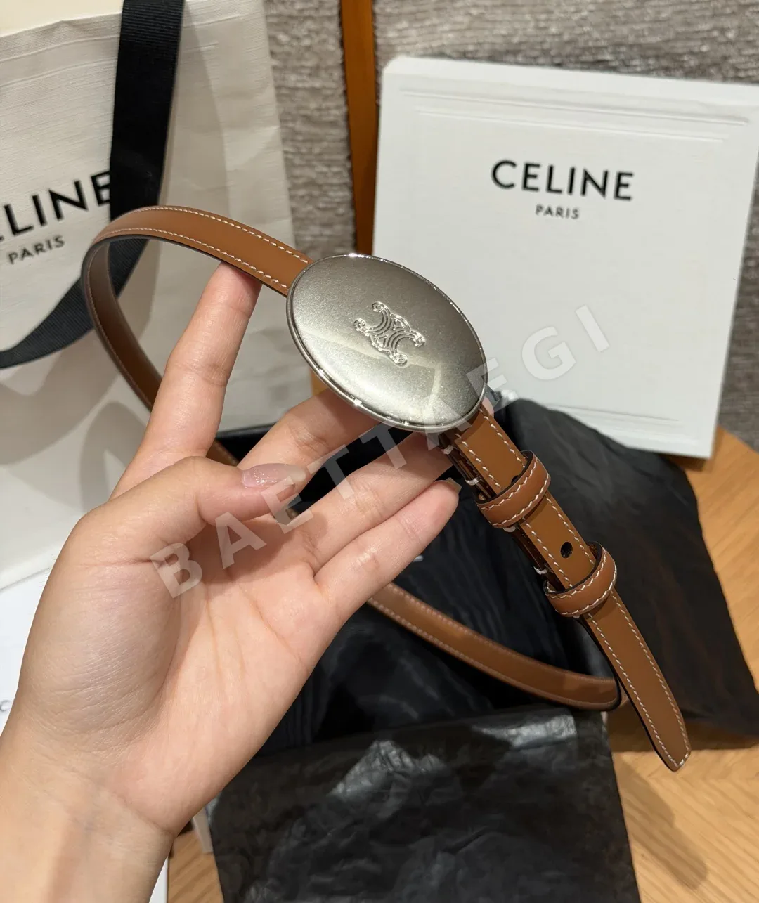 셀린느 트리옹 가죽 얇은 13mm 벨트 상세 이미지 3