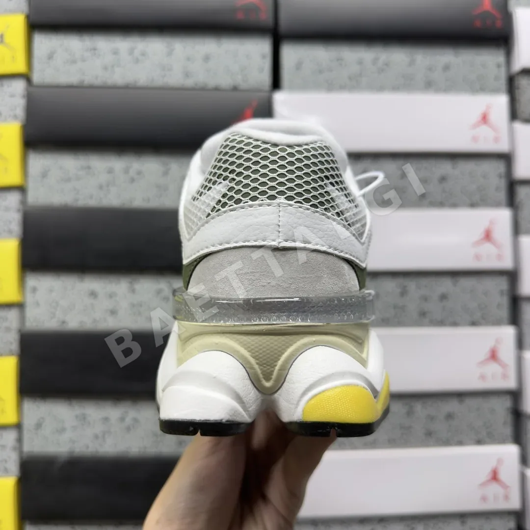 뉴발란스 [C] 9060 U906089D 202266 New Balance 9060 White Apollo Gold 상세 이미지 6