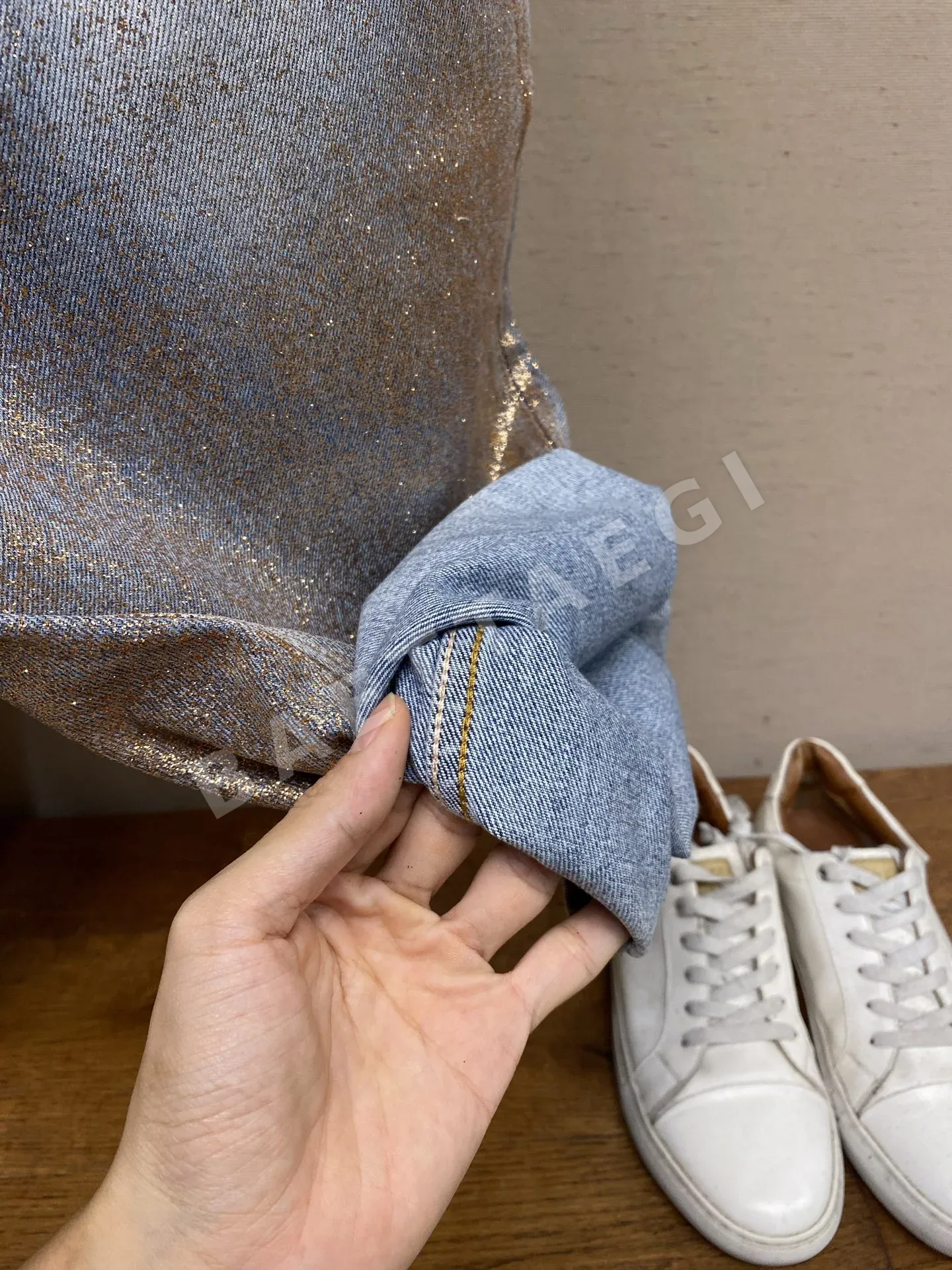 아크네스튜디오 코팅 가죽 로고 남성 바지 상세 이미지 7