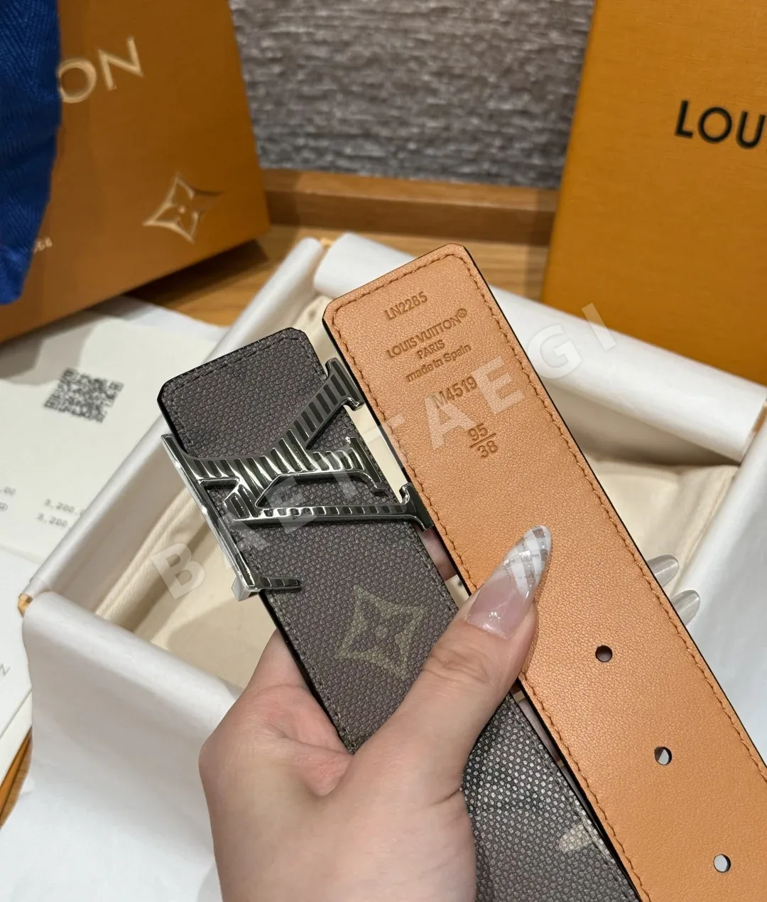 루이비통 디멘션 모노그램 헤리티지 40mm 리버시블 벨트 상세 이미지 6