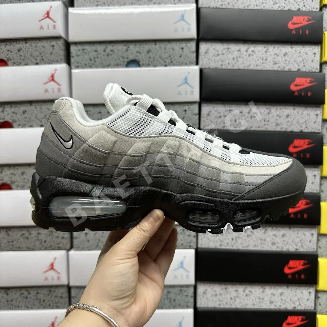 나이키 [KZ2.0] 에어 맥스 95 OG HM4740-007 201561 Nike Air Max 95 OG Big Bubble Granite 상세 이미지 4