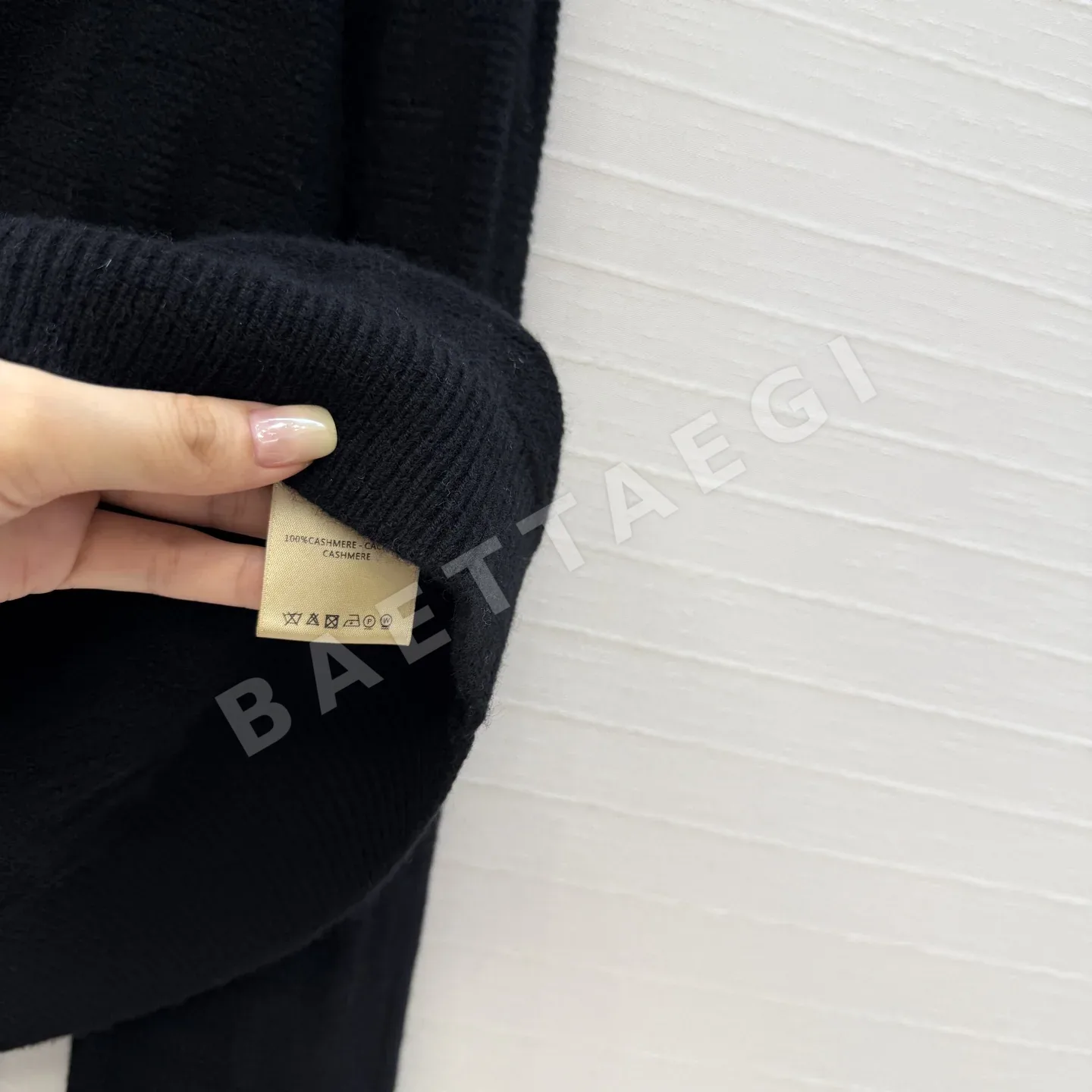 에르메스 H 패턴 자카드 라운드넥 여성 니트 상세 이미지 7