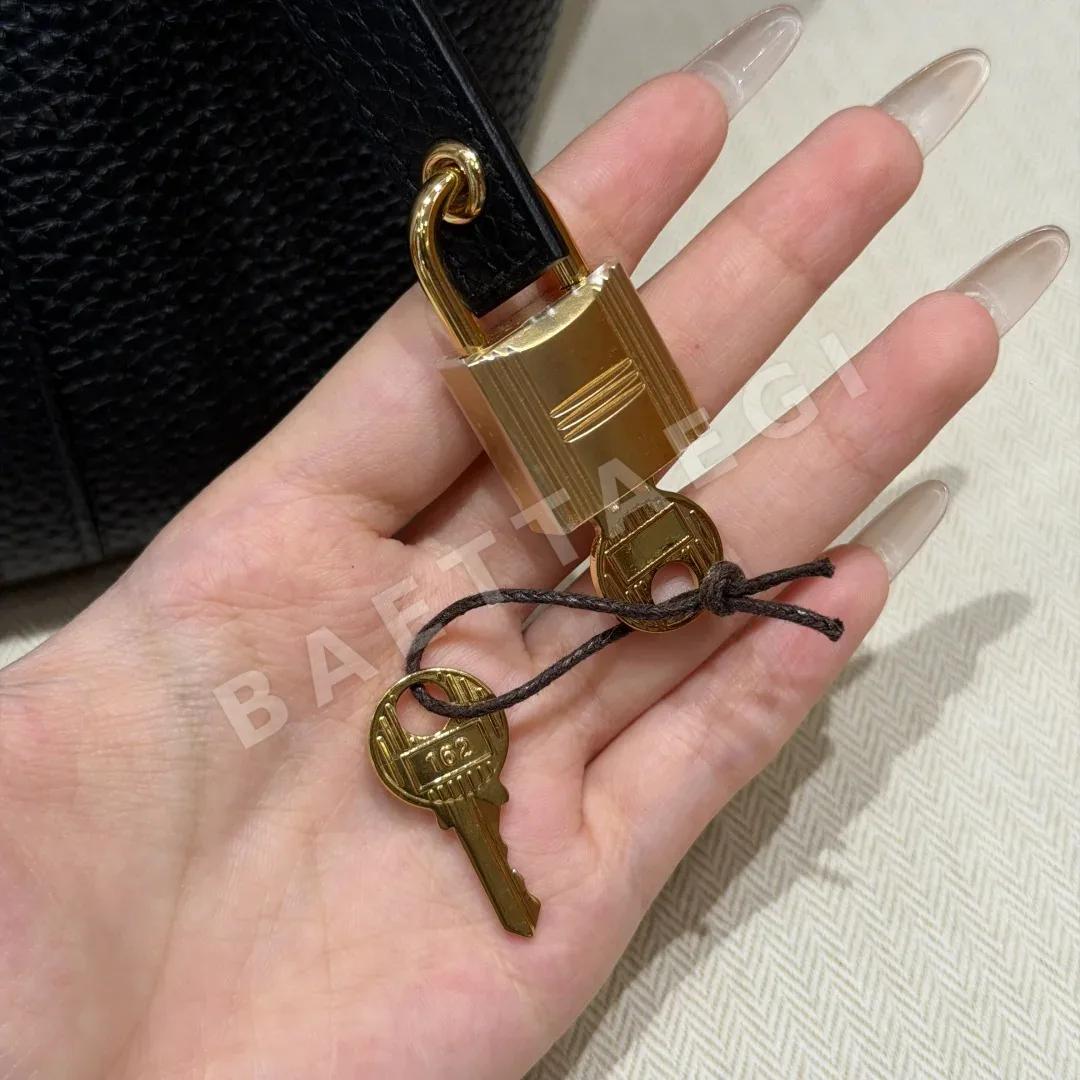 에르메스 피코탄 락 소가죽 지갑 상세 이미지 9