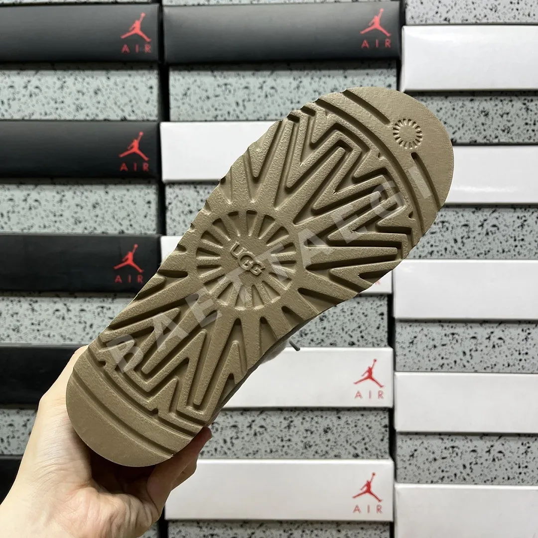 어그 [OT] 그레이 209016 UGG 1174576-C88LG 상세 이미지 9