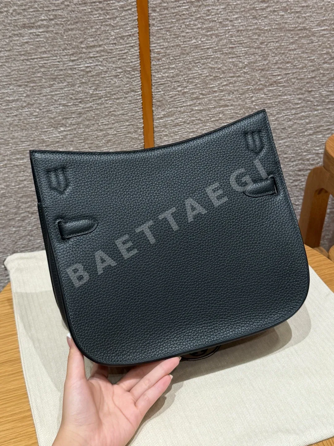 에르메스 지프시에르 크레망스 가죽 핸드백 28 cm 상세 이미지 3
