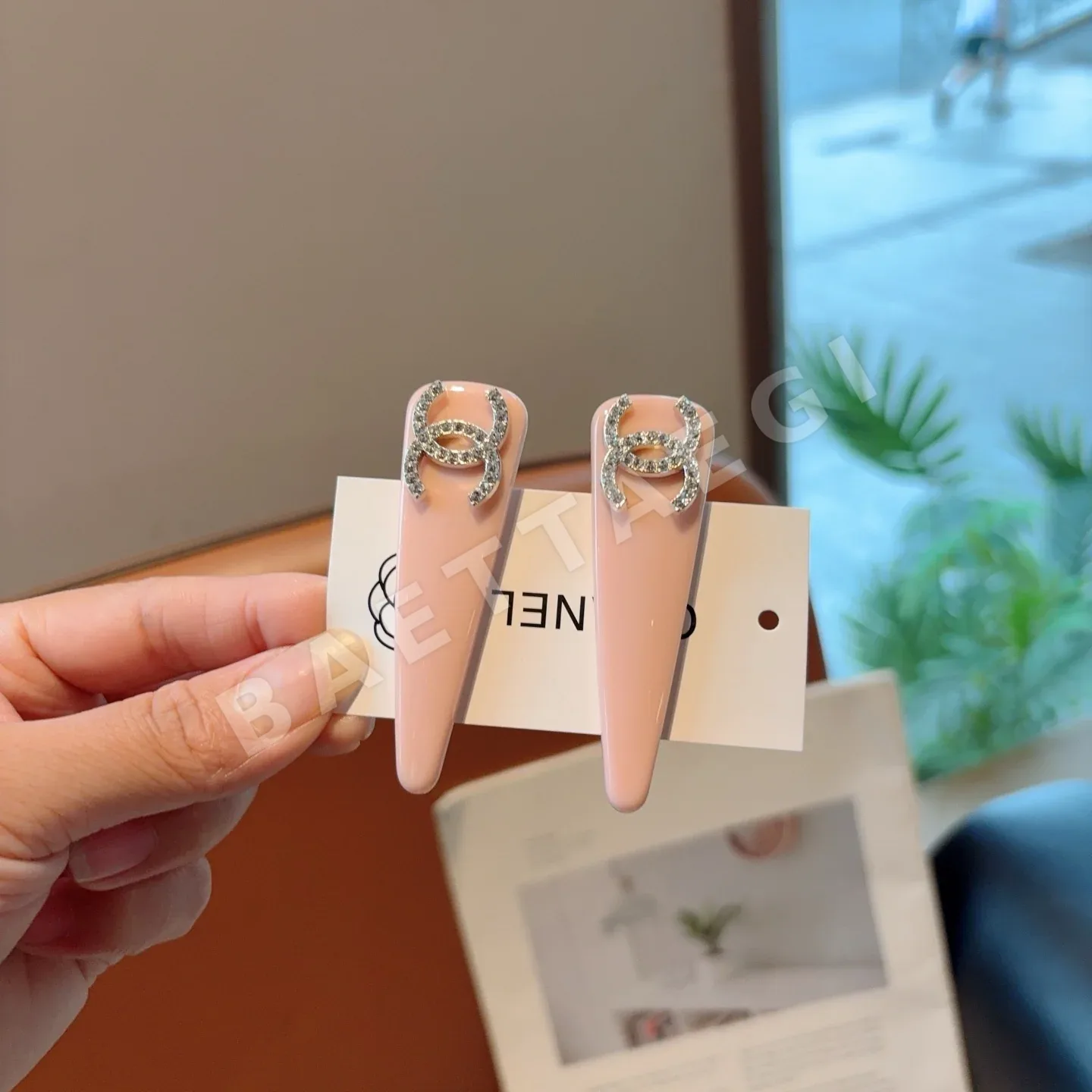 샤넬 로고 헤어 클립 세트 상세 이미지 3