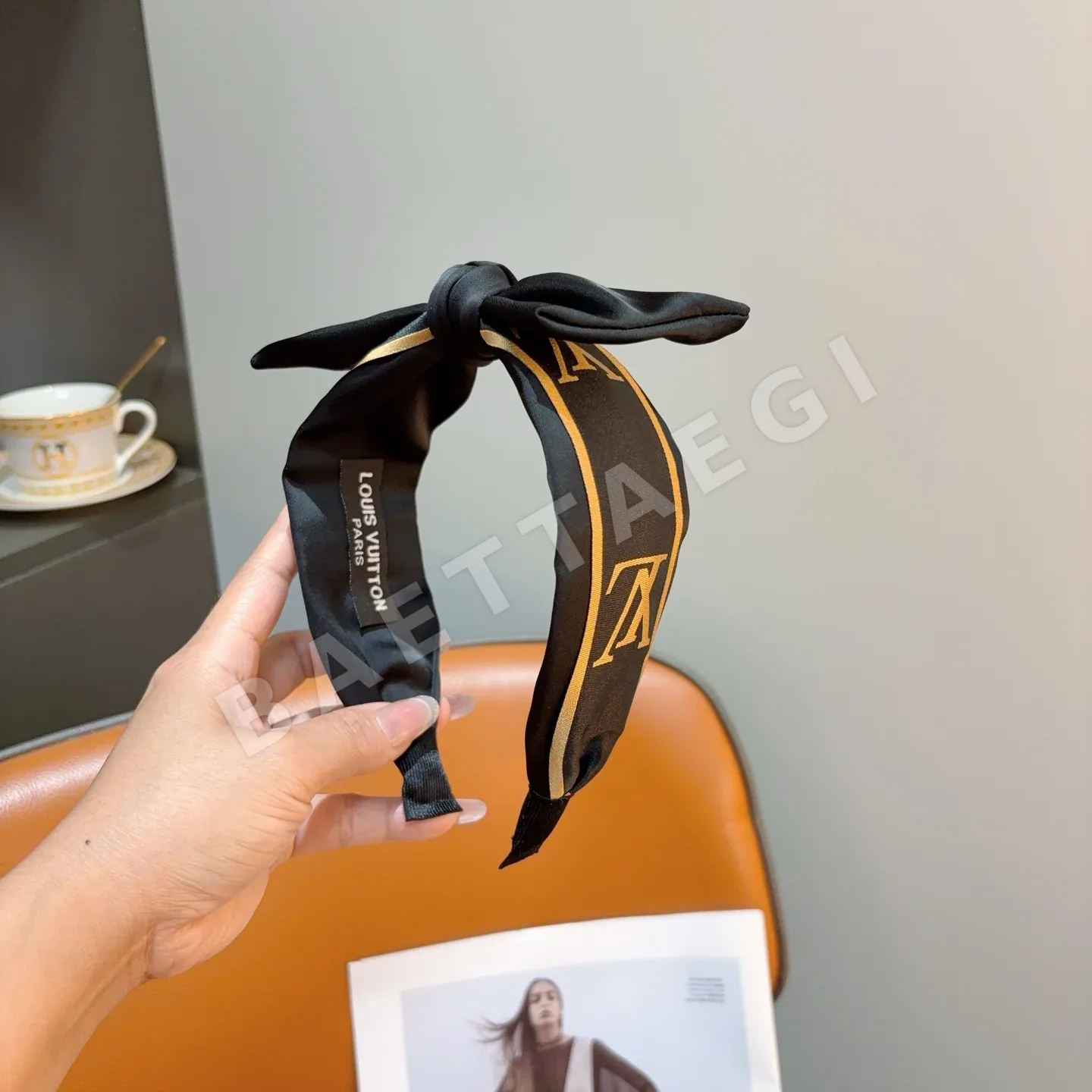 루이비통 센터 노트 헤드밴드 헤어악세 상세 이미지 2