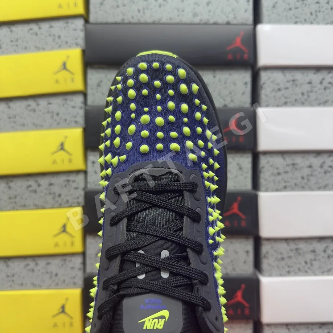 나이키 [5A] 보메로 프리미엄 QS IR2168-002 201766 Nike Vomero Premium QS Black Volt Glow 상세 이미지 6