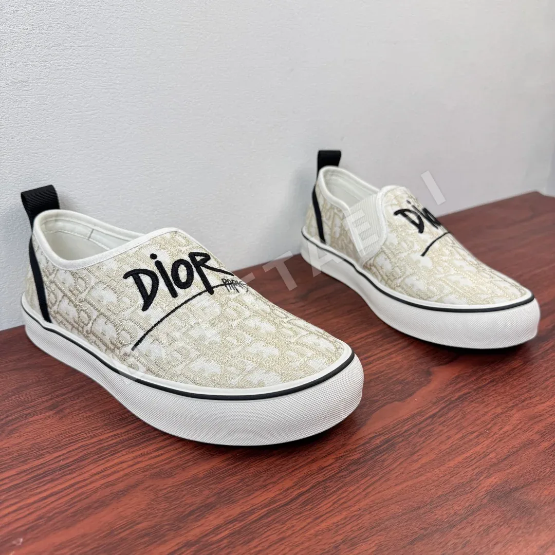 디올 26SS 런웨이 자수 캐주얼 로퍼 남성 슬립온 신발 상세 이미지 2