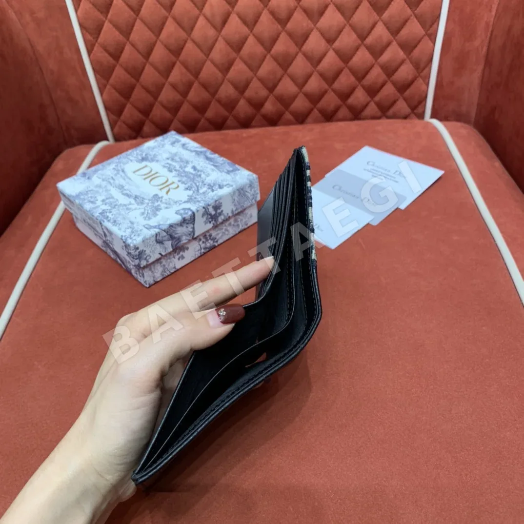 디올 새들 블랙 송아지가죽 지갑 상세 이미지 7
