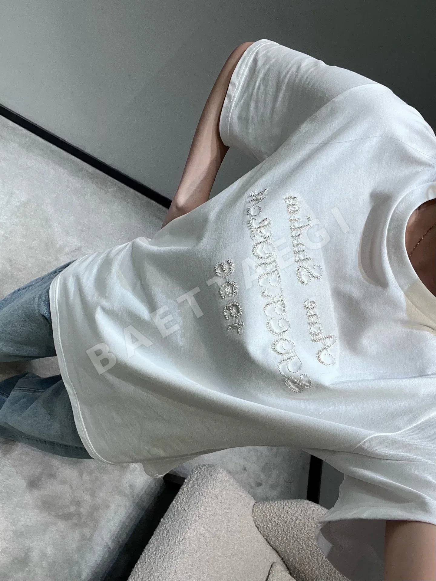 디올 레터 장식 반팔 티셔츠 상세 이미지 2