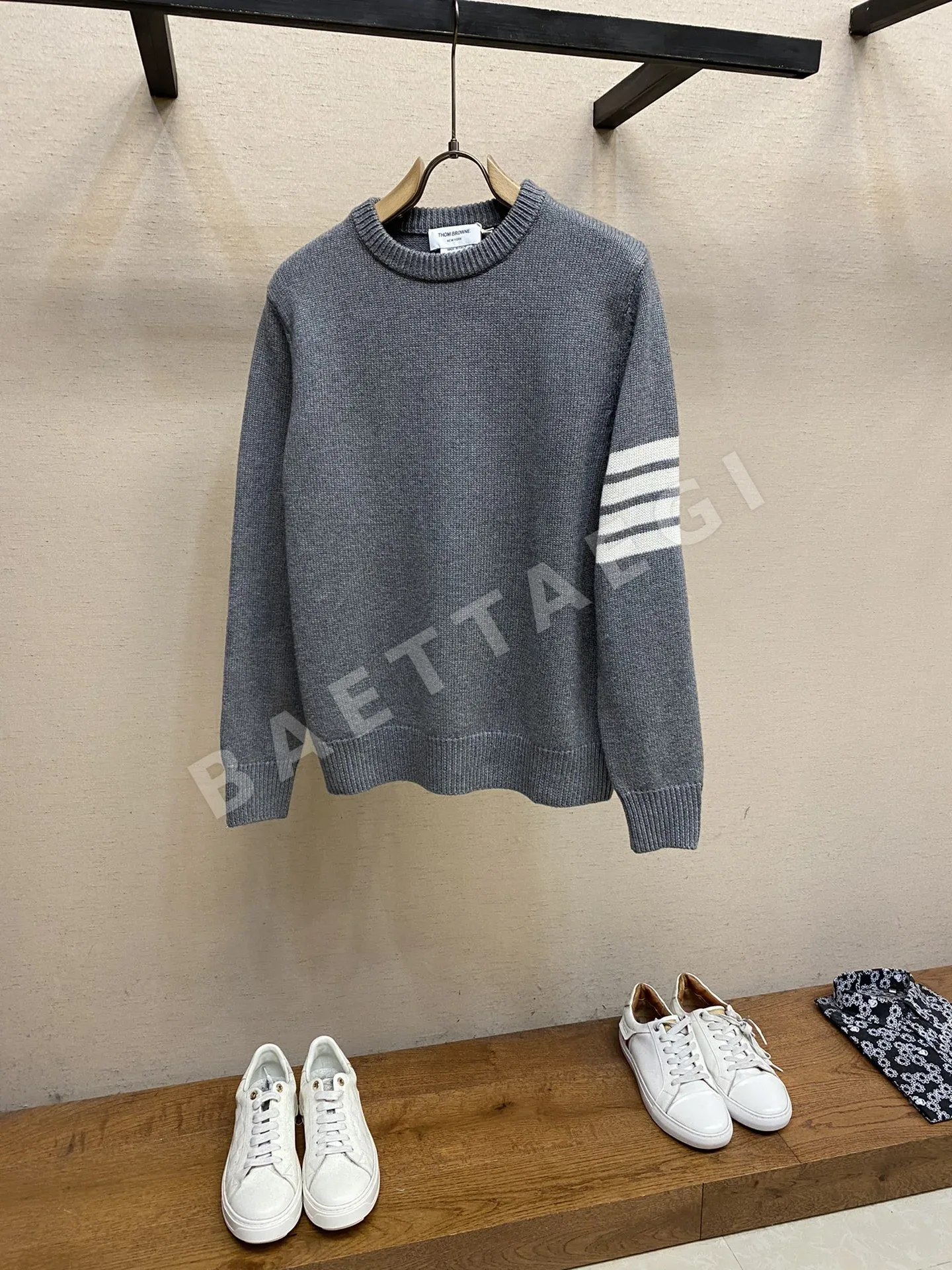 톰브라운 울 크루넥 니트 207663